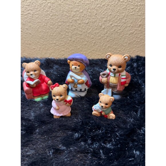 Vintage Homco Porcelain Bear Figurine Set Of 5 Family Reading & Winter Scene - Picture 1 of 10